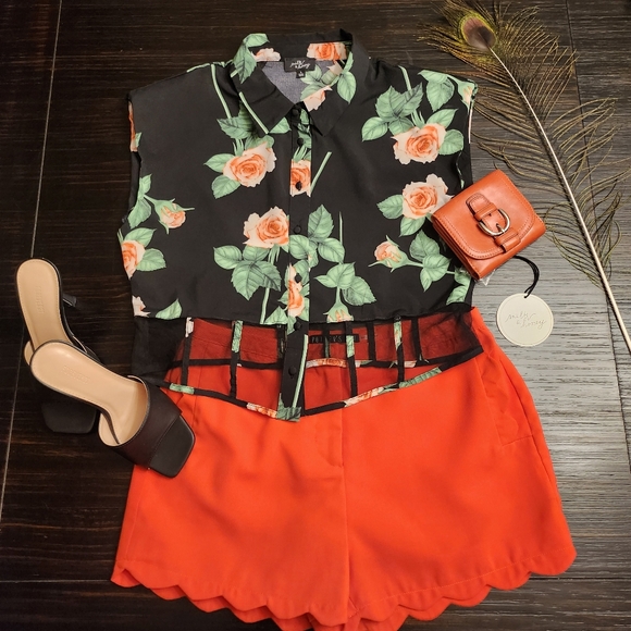 Milk & Honey Black Floral Sleveless with See-through Bottom Crop Top Size L - Picture 1 of 7